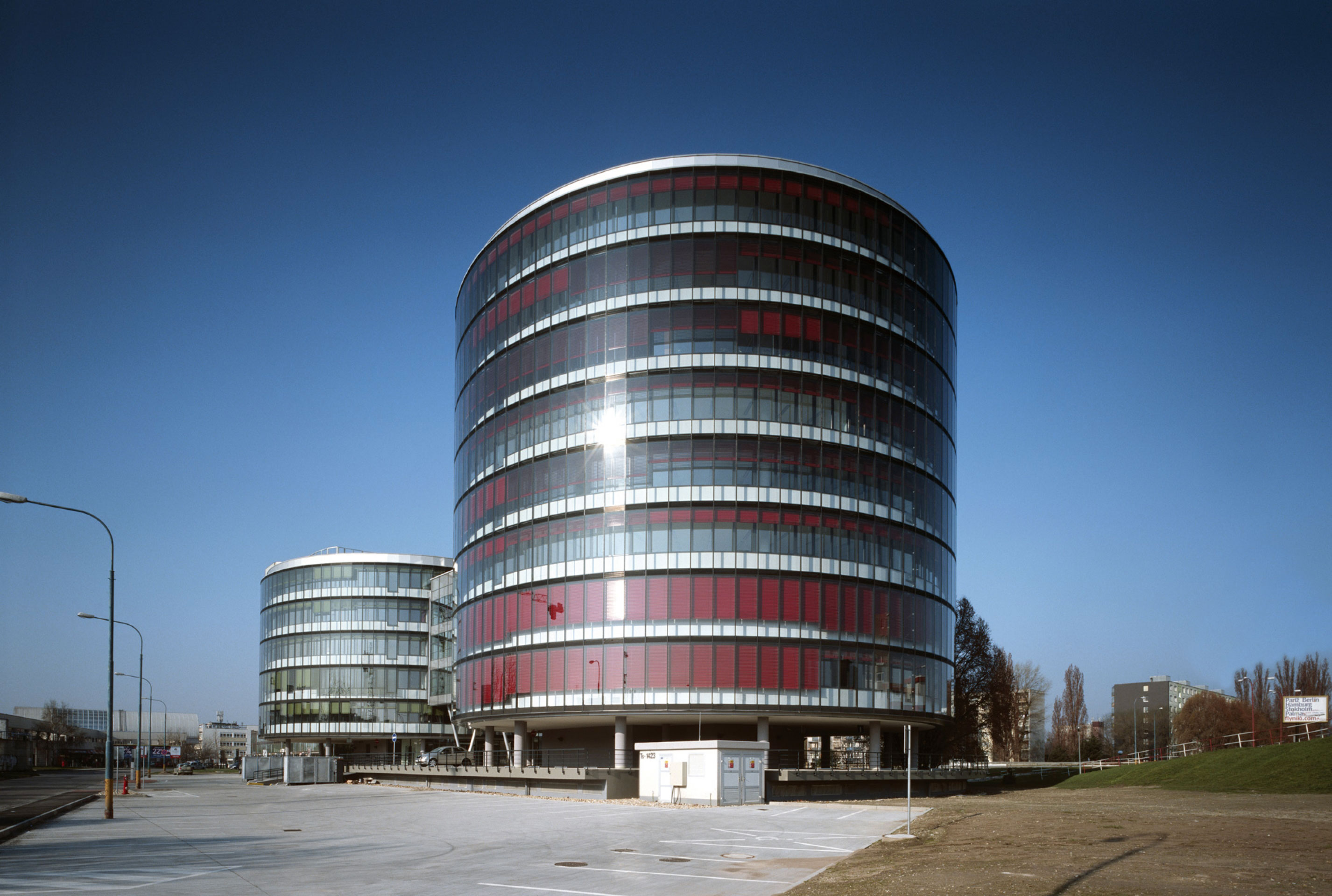 Architekti CCA - bytová architektura, komerční architektura - Administrativní centrum HP - 1